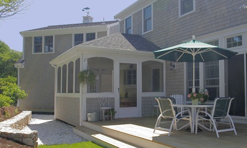 Screened sun room addition by Capewide Enterprises